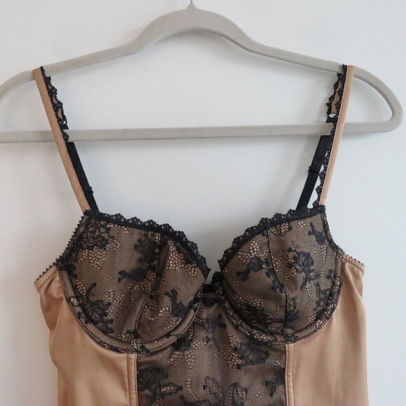 VICTORIA'S SECRET VERY SEXY Gold Black Lace Bustier Bra Goth Fairy - Size 34B - Picture 3 of 15